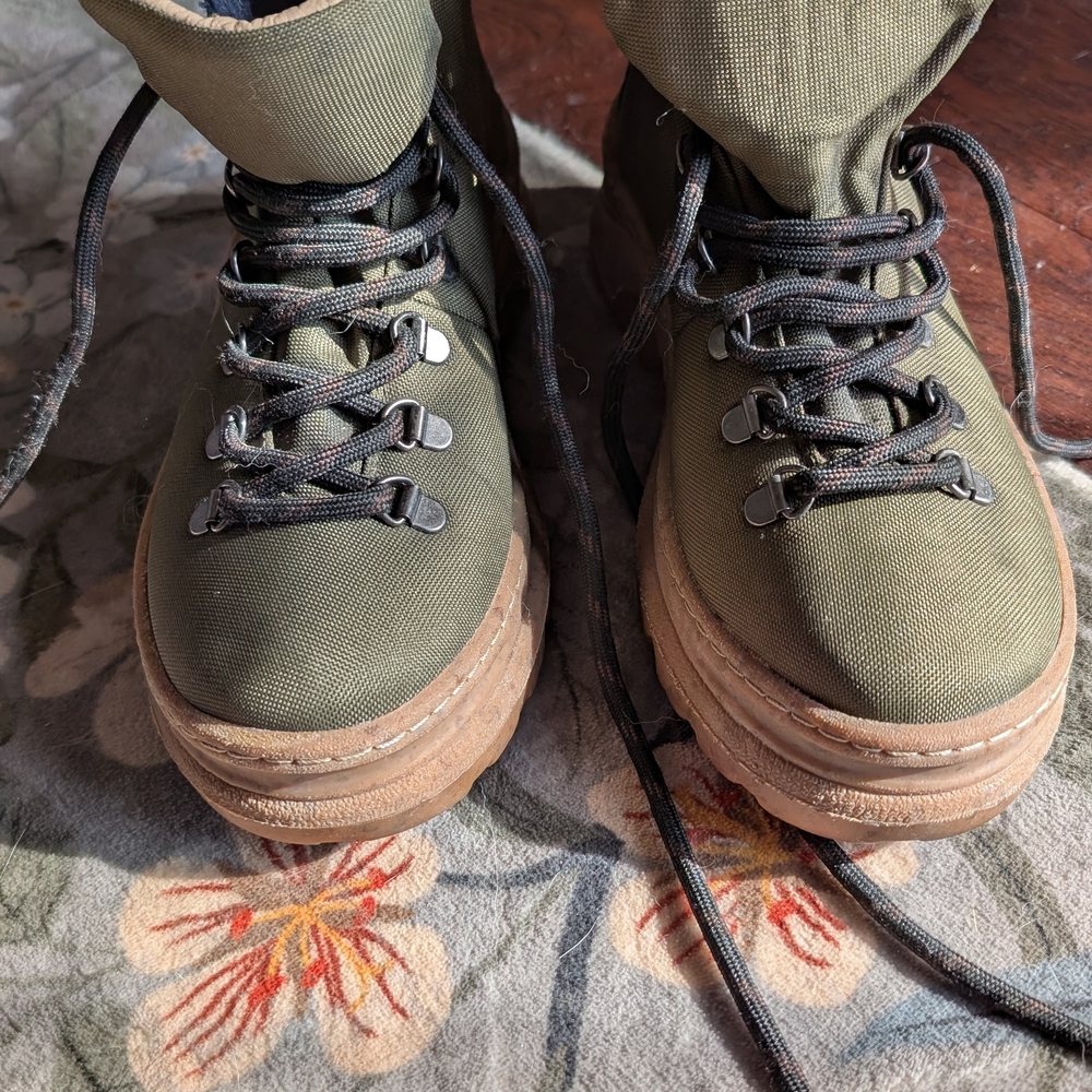 Green Lace-Up Boots